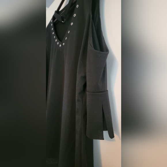 Top - Picture 3 of 5